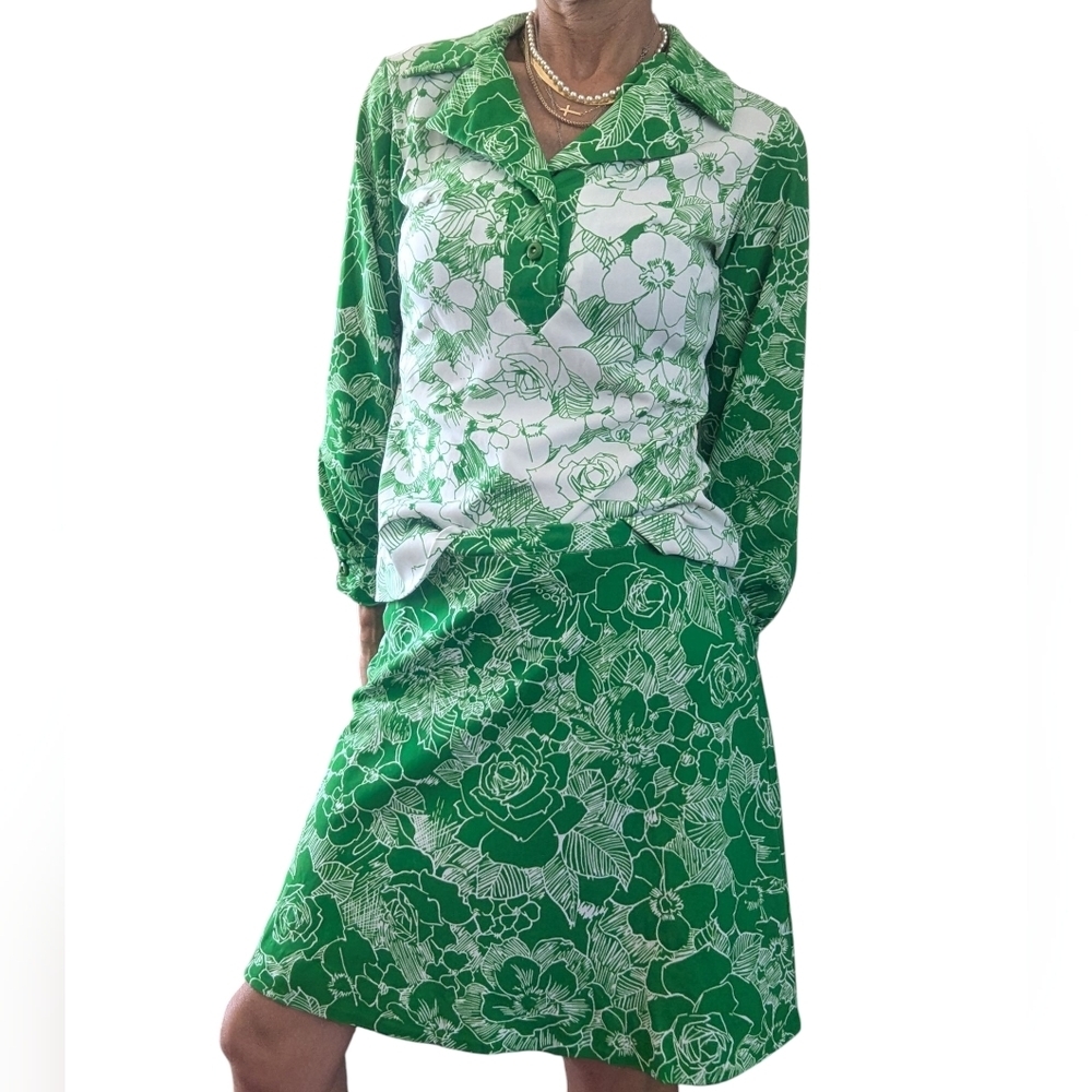 Vintage Shady Lane 1970s Mod Green Floral Cottagecore Outfit Blouse & Skirt Set